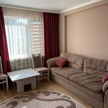 Studio apartment Izmajil Exteriör bild